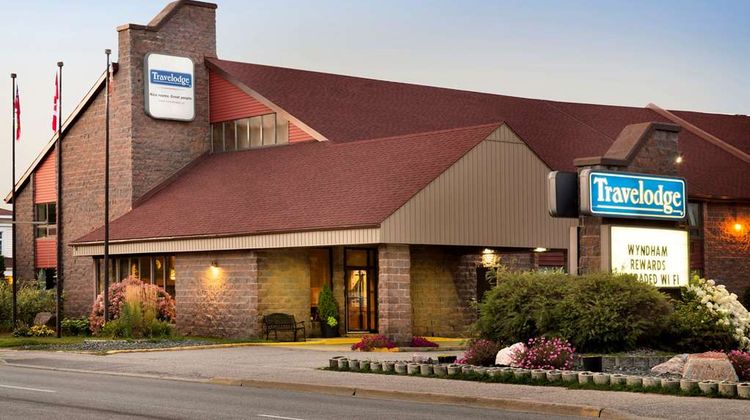 Travelodge North Bay Lakeshore Exterior