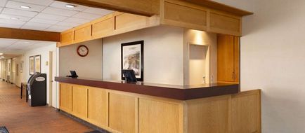 Travelodge Thunder Bay ON Lobby