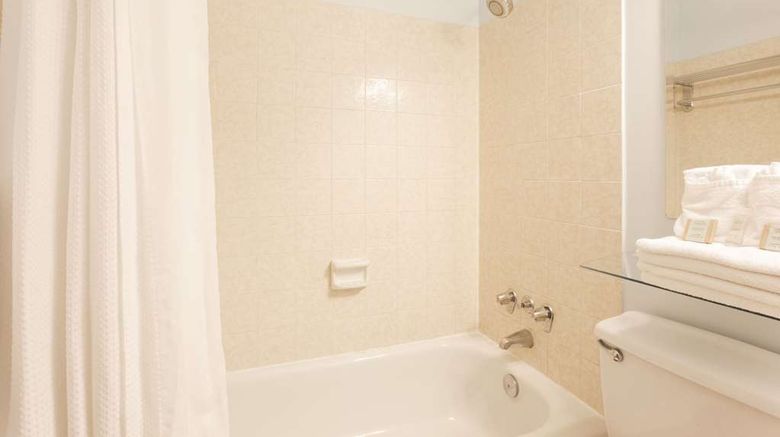 <b>Super 8 Duncan Room</b>. Images powered by <a href="https://iceportal.shijigroup.com/" title="IcePortal" target="_blank">IcePortal</a>.