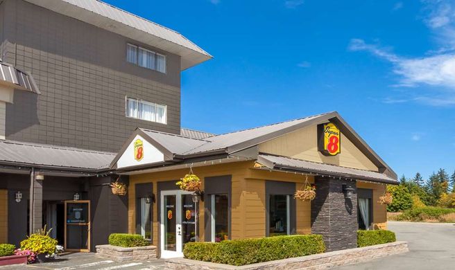 Super 8 Duncan Exterior