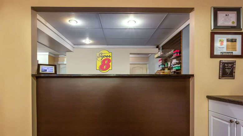 <b>Super 8 Duncan Lobby</b>. Images powered by <a href="https://iceportal.shijigroup.com/" title="IcePortal" target="_blank">IcePortal</a>.