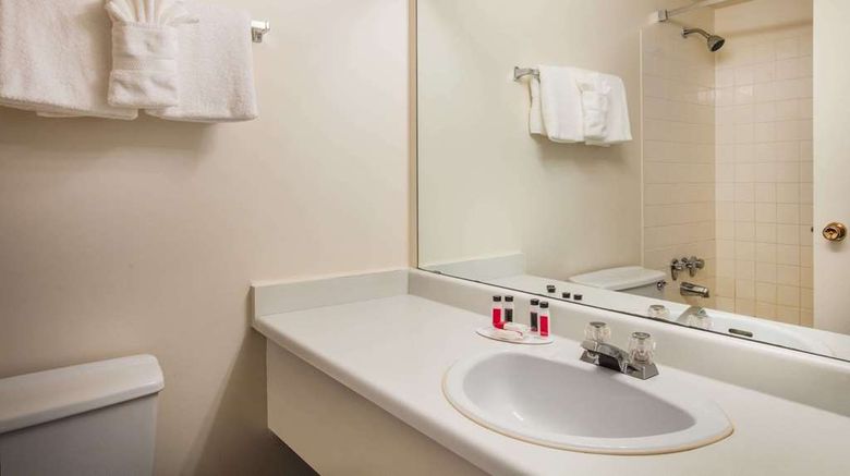 <b>Howard Johnson Hotel Victoria Room</b>. Images powered by <a href="https://iceportal.shijigroup.com/" title="IcePortal" target="_blank">IcePortal</a>.