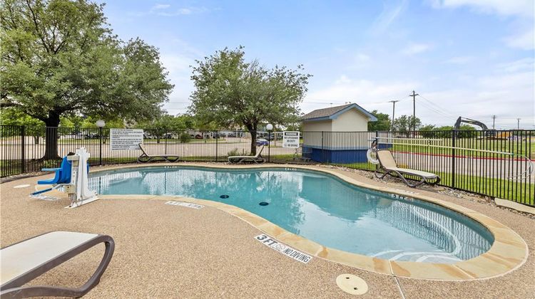 Days Inn McKinney Pool