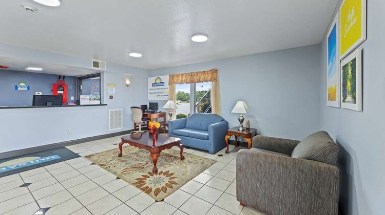 Days Inn McKinney Lobby