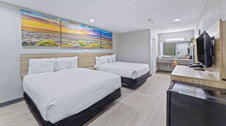 Days Inn McKinney Room