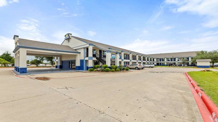 Days Inn McKinney Exterior