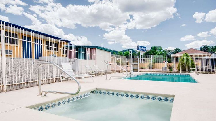 Travelodge Ruidoso Pool
