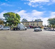 Days Inn Woodland Exterior