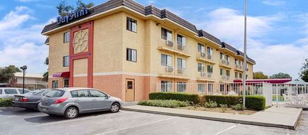 Days Inn Woodland Exterior