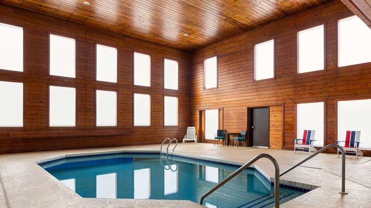 Ramada Richland Center Pool