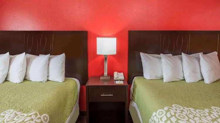 Days Inn Mexico Room