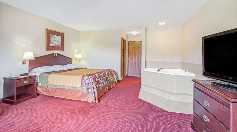 <b>Super 8 Clinton Suite</b>. Images powered by <a href="https://iceportal.shijigroup.com/" title="IcePortal" target="_blank">IcePortal</a>.