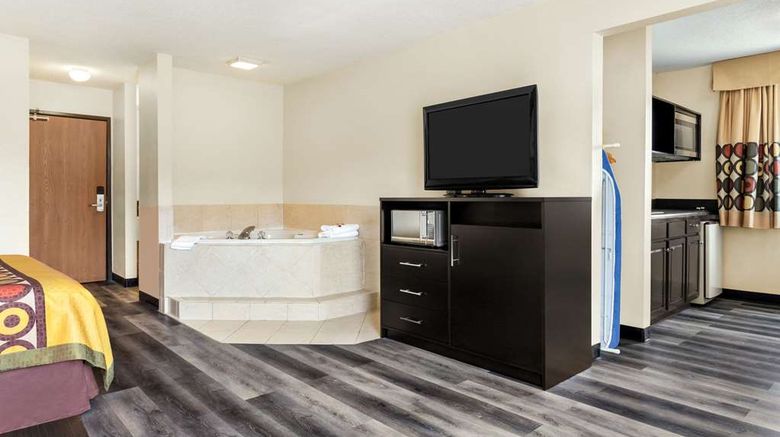 <b>Super 8 Clinton Suite</b>. Images powered by <a href="https://iceportal.shijigroup.com/" title="IcePortal" target="_blank">IcePortal</a>.