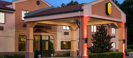 Super 8 Clinton Exterior