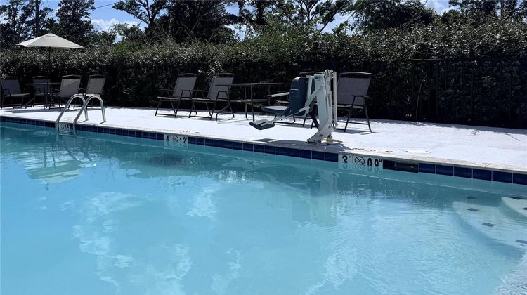 Super 8 Clinton Pool