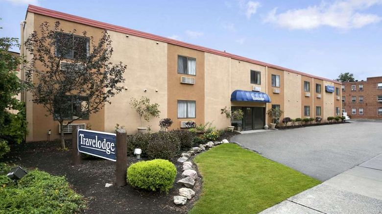 <b>Travelodge Cleveland Lakewood Exterior</b>. Images powered by <a href="https://iceportal.shijigroup.com/" title="IcePortal" target="_blank">IcePortal</a>.