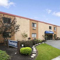 Travelodge Cleveland Lakewood
