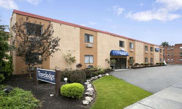 Travelodge Cleveland Lakewood