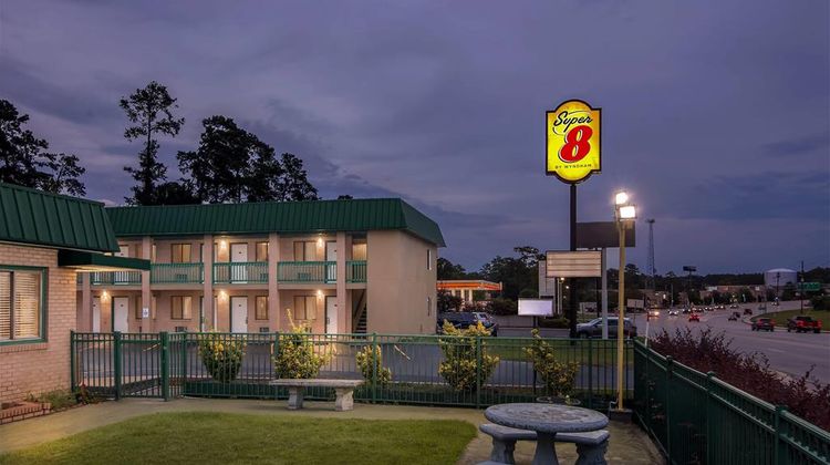 Super 8 Columbia/Ft. Jackson Exterior