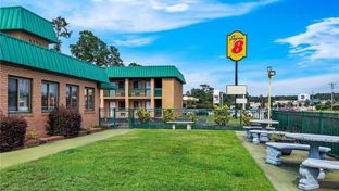 Super 8 Columbia/Ft. Jackson