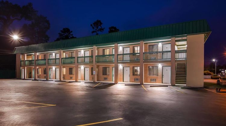 Super 8 Columbia/Ft. Jackson Exterior