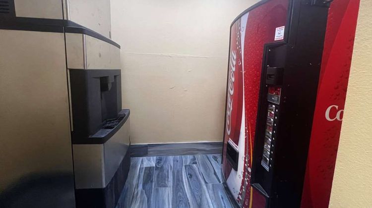 Super 8 Pasadena Other