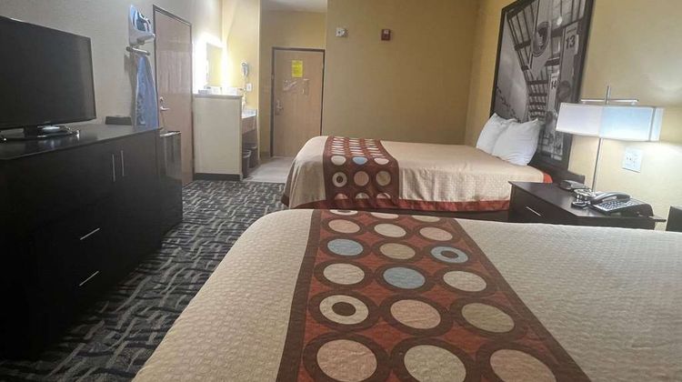 Super 8 Pasadena Room