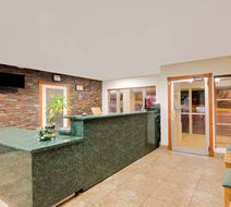 Travelodge Ozona Lobby