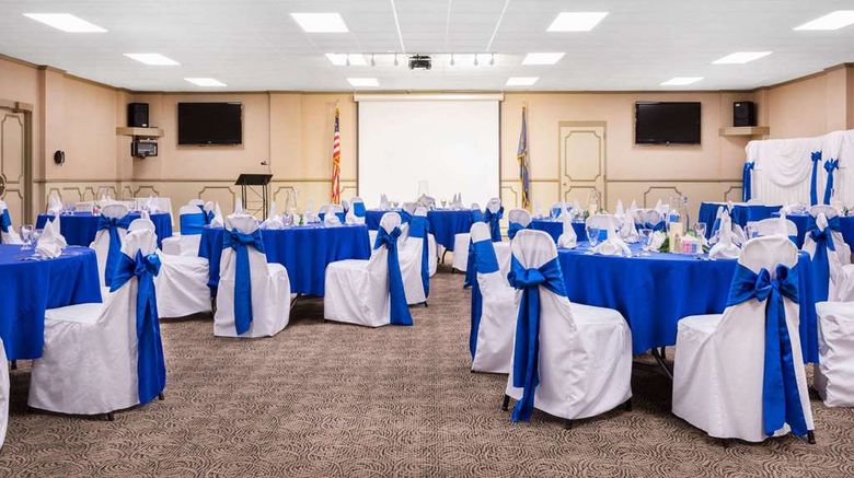 <b>Ramada Paintsville Hotel & Conf Ctr Ballroom</b>. Images powered by <a href="https://iceportal.shijigroup.com/" title="IcePortal" target="_blank">IcePortal</a>.