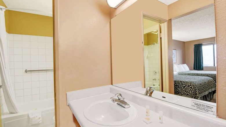 <b>Days Inn El Paso Airport East Room</b>. Images powered by <a href="https://iceportal.shijigroup.com/" title="IcePortal" target="_blank">IcePortal</a>.