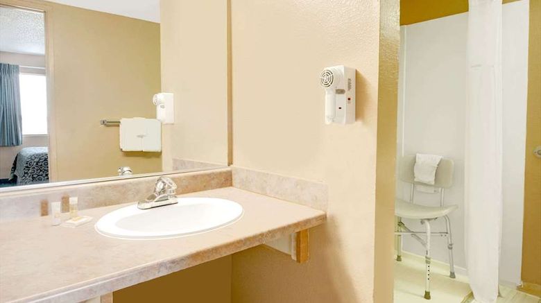 <b>Days Inn El Paso Airport East Room</b>. Images powered by <a href="https://iceportal.shijigroup.com/" title="IcePortal" target="_blank">IcePortal</a>.