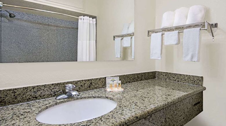 <b>Days Inn Van Horn TX Room</b>. Images powered by <a href="https://iceportal.shijigroup.com/" title="IcePortal" target="_blank">IcePortal</a>.