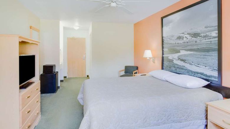 <b>Super 8 Cooke City Yellowstone Park Area Room</b>. Images powered by <a href="https://iceportal.shijigroup.com/" title="IcePortal" target="_blank">IcePortal</a>.