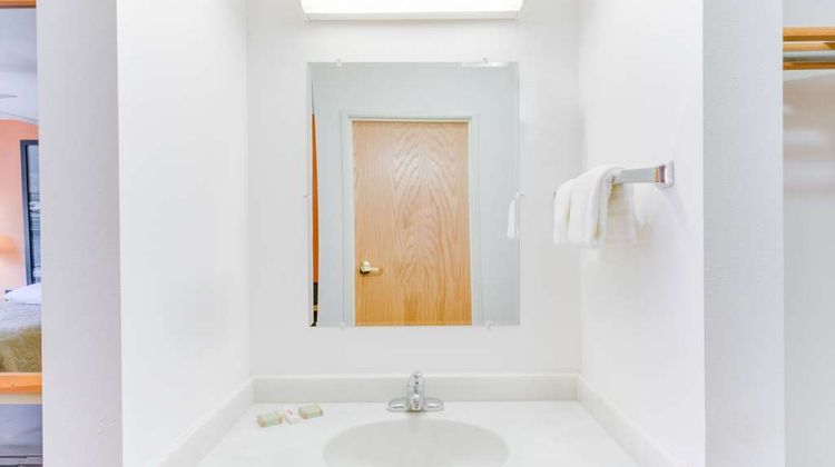 Super 8 Cooke City Yellowstone Park Area Room
