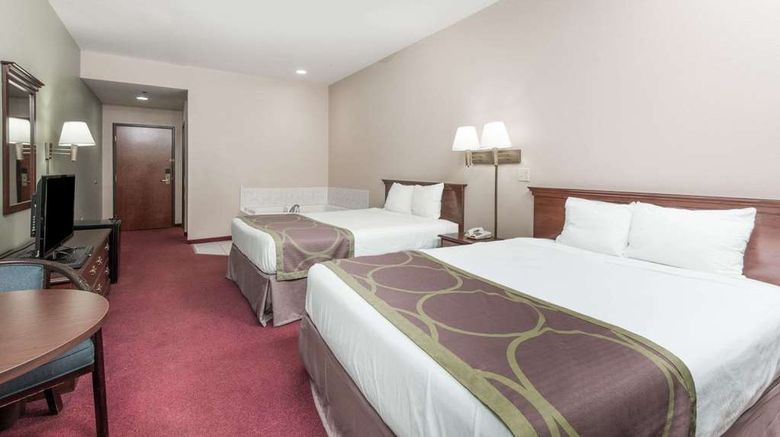 <b>Super 8 Grayson Room</b>. Images powered by <a href="https://iceportal.shijigroup.com/" title="IcePortal" target="_blank">IcePortal</a>.
