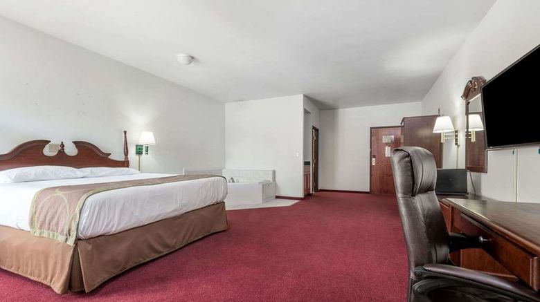 <b>Super 8 Grayson Suite</b>. Images powered by <a href="https://iceportal.shijigroup.com/" title="IcePortal" target="_blank">IcePortal</a>.