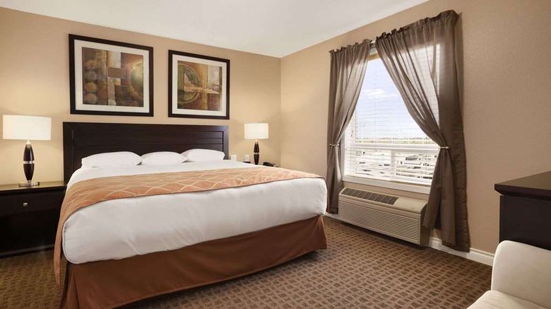 <b>Super 8 Edmonton International Airport Suite</b>. Images powered by <a href="https://iceportal.shijigroup.com/" title="IcePortal" target="_blank">IcePortal</a>.