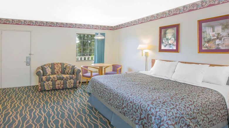 <b>Days Inn Hardy Room</b>. Images powered by <a href="https://iceportal.shijigroup.com/" title="IcePortal" target="_blank">IcePortal</a>.