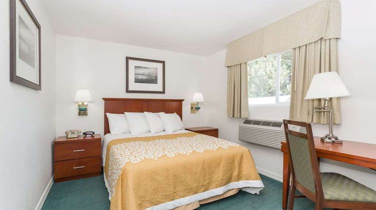 Days Inn Kimball Room
