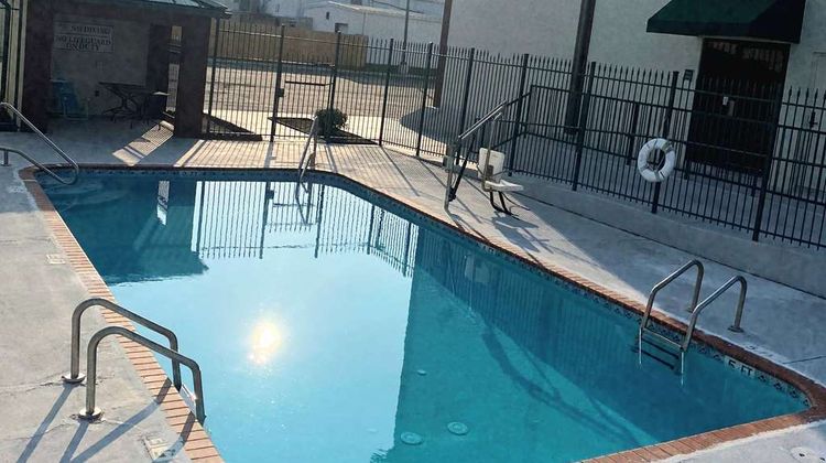 Days Inn LaPlace- New Orleans Pool