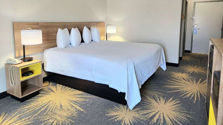 <b>Days Inn LaPlace- New Orleans Room</b>. Images powered by <a href="https://iceportal.shijigroup.com/" title="IcePortal" target="_blank">IcePortal</a>.