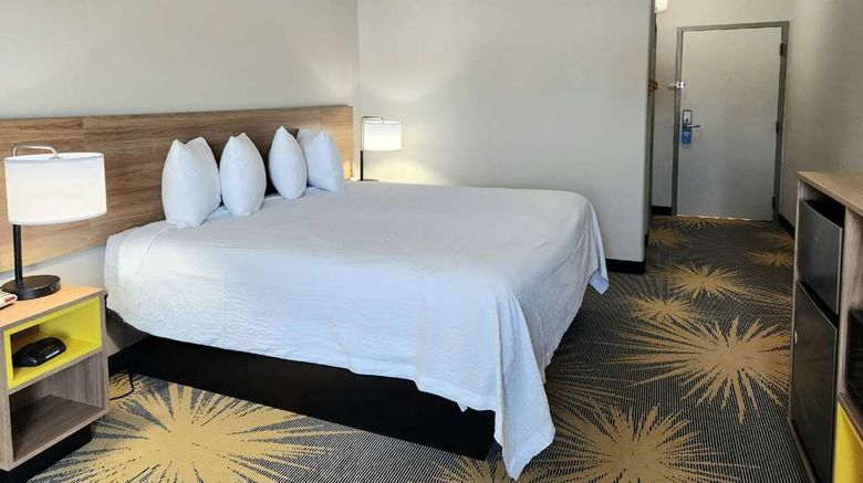 <b>Days Inn LaPlace- New Orleans Room</b>. Images powered by <a href="https://iceportal.shijigroup.com/" title="IcePortal" target="_blank">IcePortal</a>.