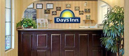 Days Inn and Suites Fort Valley Lobby