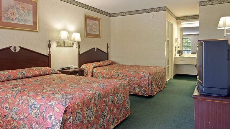 <b>Days Inn and Suites Fort Valley Room</b>. Images powered by <a href="https://iceportal.shijigroup.com/" title="IcePortal" target="_blank">IcePortal</a>.