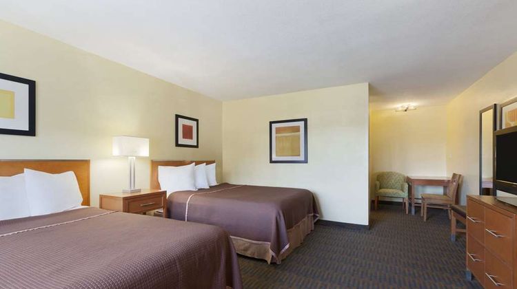 Howard Johnson by Wyndham Sea World Room