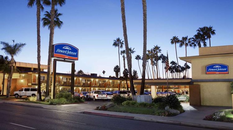 Howard Johnson by Wyndham Sea World Exterior