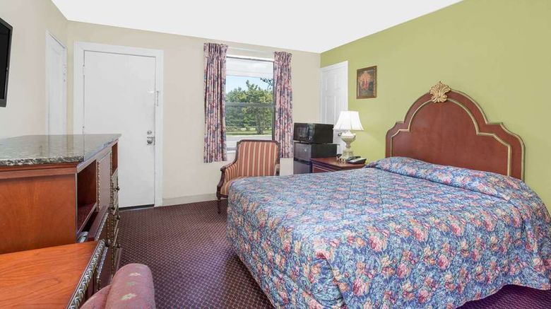 <b>Knights Inn Emporia Room</b>. Images powered by <a href="https://iceportal.shijigroup.com/" title="IcePortal" target="_blank">IcePortal</a>.