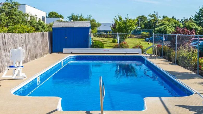 <b>Days Inn Middletown/Newport Area Pool</b>. Images powered by <a href="https://iceportal.shijigroup.com/" title="IcePortal" target="_blank">IcePortal</a>.
