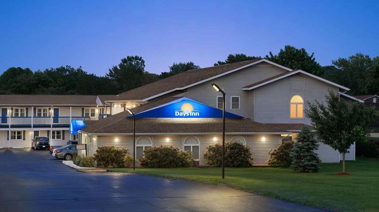 Days Inn Middletown/Newport Area Exterior