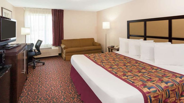 <b>Baymont Inn/Suites Chicago/Calumet City Room</b>. Images powered by <a href="https://iceportal.shijigroup.com/" title="IcePortal" target="_blank">IcePortal</a>.